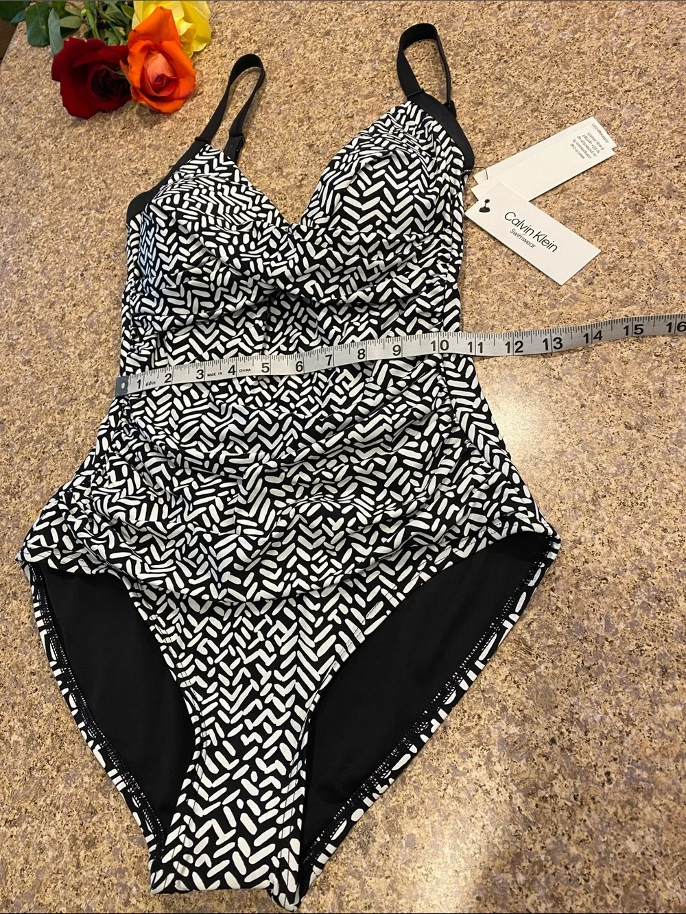 NWT Calvin Klein Black & White Swimsuit One Piece Swimsuit Size 8